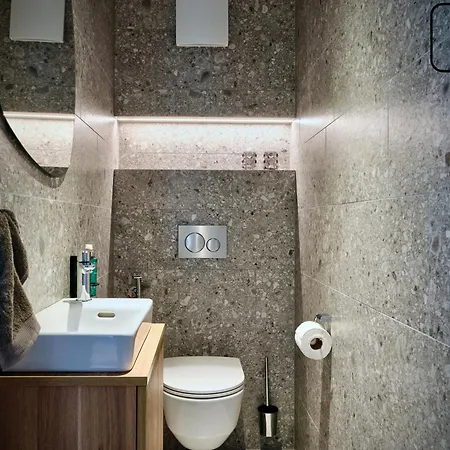 Haus Am Lift - Top1 - Summercard Included - Ski-in Ski-out - 4p Apartment Zell am See